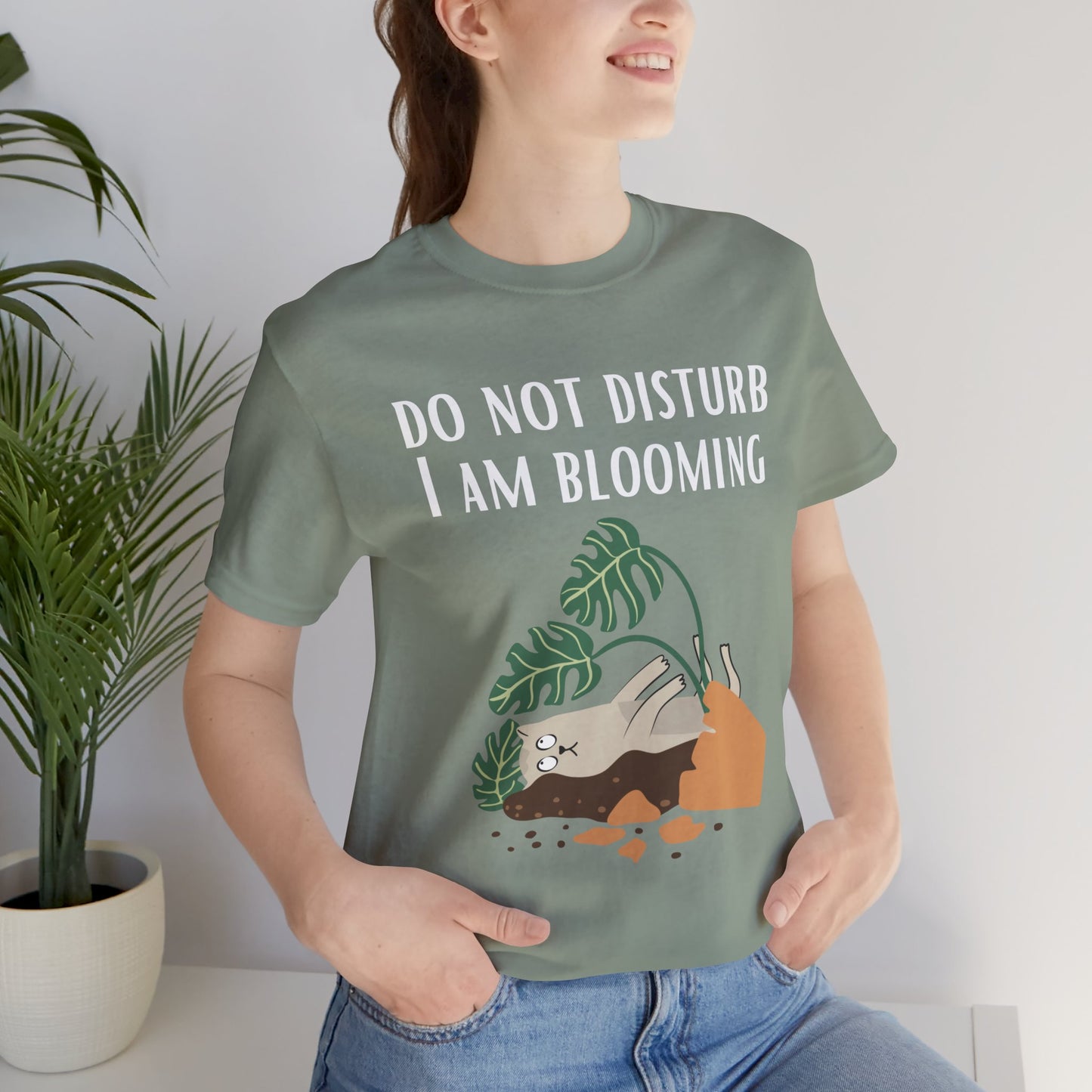 Cat T-shirt for Cat Lover Shirts for Cats Moms T Shirts DO Not Disturb Tee for Introvert gift ideas Gardening gift for Mom Grandma gifts