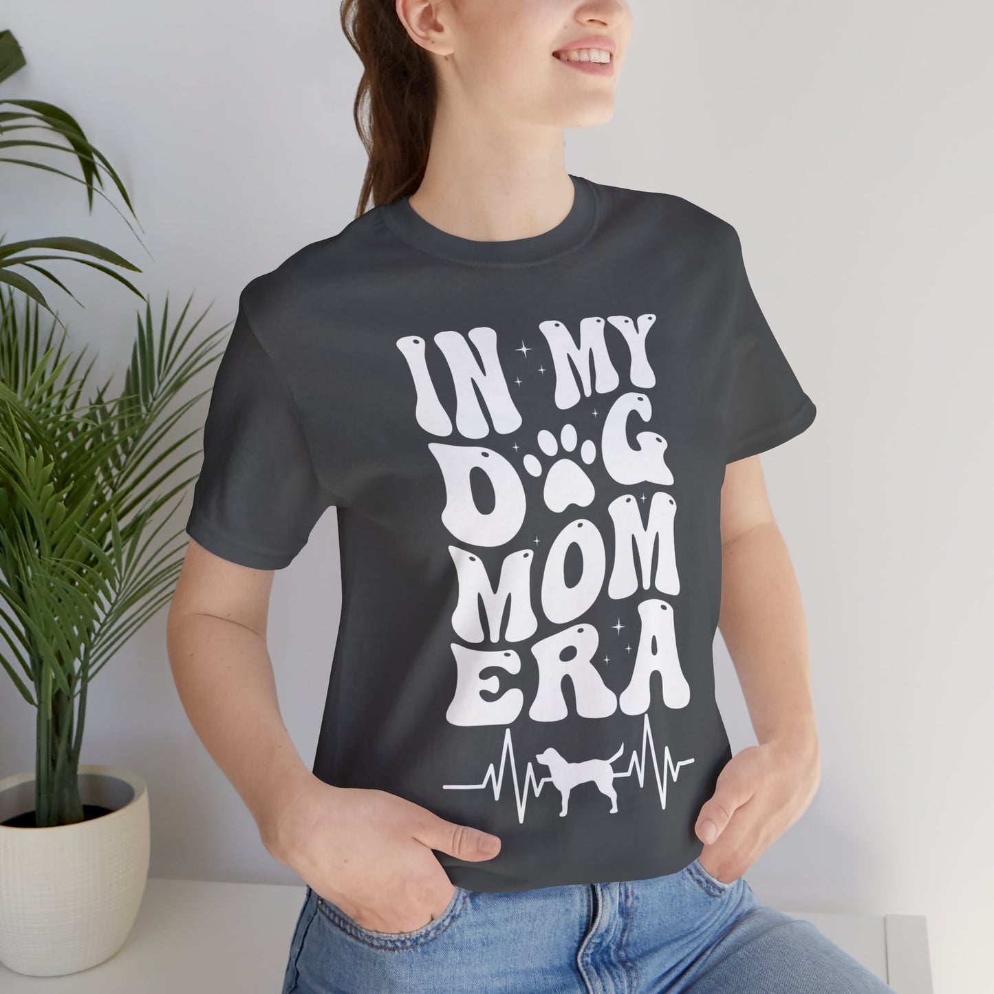 Dog T-shirt Groovy Dog Shirt In my Dog Mom Era T-shirts for Dog Lovers gifts for Dog Momma T Shirts for Her Cute Dog Mommy T-shirts