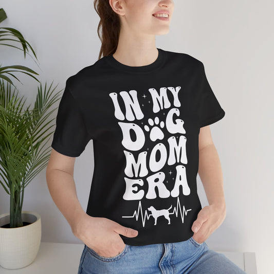 Dog T-shirt Groovy Dog Shirt In my Dog Mom Era T-shirts for Dog Lovers gifts for Dog Momma T Shirts for Her Cute Dog Mommy T-shirts