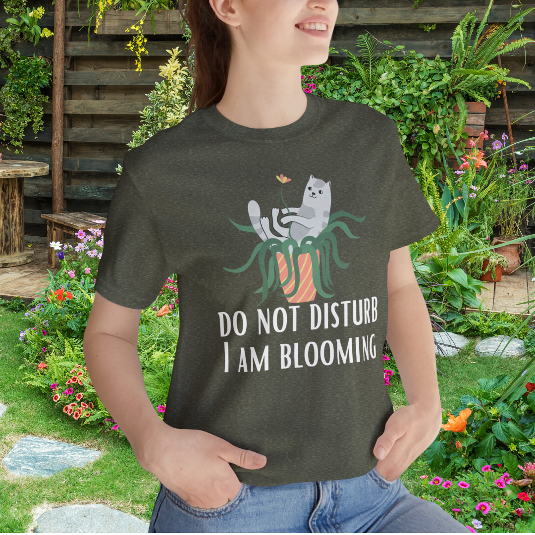 Cute Cat Plant Shirt for Plants Lovers for Cat Lover gift ideas for Kitty Mom T Shirts for Her gifts for Mothers Day Gardening Gardener Pun